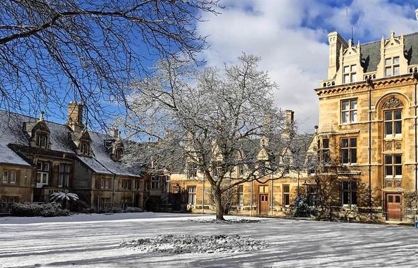 Saturday CHRISTMAS Introduction to Wine at Caius College