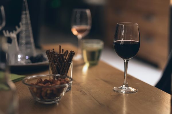 Bar Snacks & Wines: A Perfect Pairing