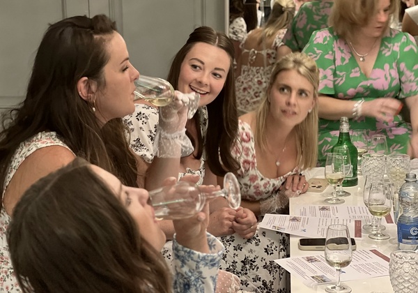 hen-party-wine-tasting-fun